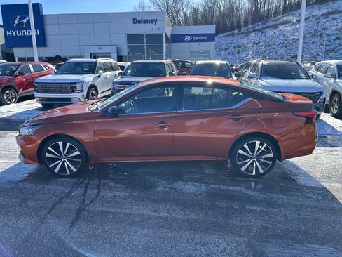 Used 2022 Nissan Altima 2.5 SR image 12