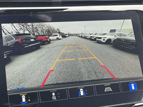 Used 2023 Chevrolet Bolt EUV Premier w/ Super Cruise Package image 17