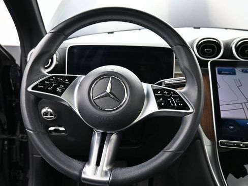 Used 2023 Mercedes-Benz GLC 300 image 12