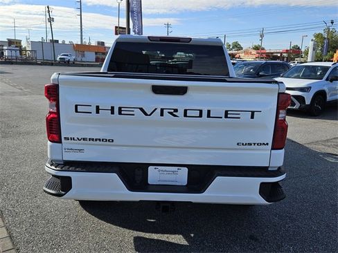 Used 2023 Chevrolet Silverado 1500 Custom image 10