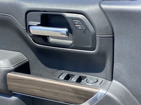 Used 2019 Chevrolet Silverado 1500 LT Trail Boss AWD/4WD image 19