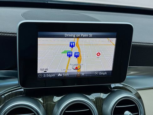 Used 2015 Mercedes-Benz C 300 4MATIC Sedan image 9