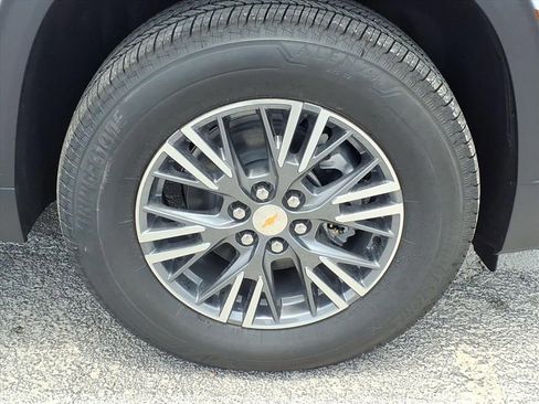 New 2026 Chevrolet Traverse LT w/ Enhanced Driving Package FWD image 11