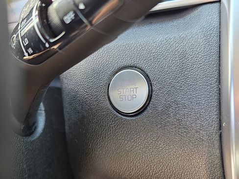 Certified 2022 Kia Sorento S FWD image 28