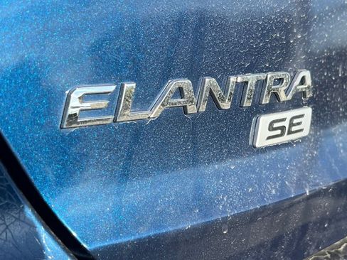 Used 2017 Hyundai Elantra SE FWD image 9