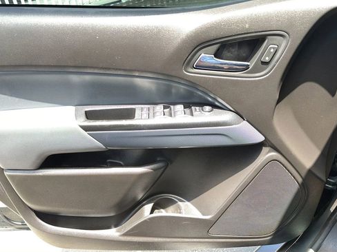 Used 2017 Chevrolet Colorado Z71 AWD/4WD image 15