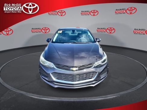 Used 2016 Chevrolet Cruze LT image 3