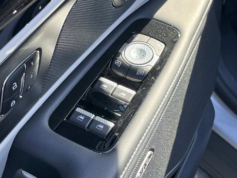 Used 2025 Lincoln Nautilus Reserve image 21