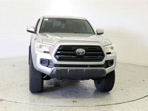 Used 2018 Toyota Tacoma SR w/ SR Convenience Package image 2