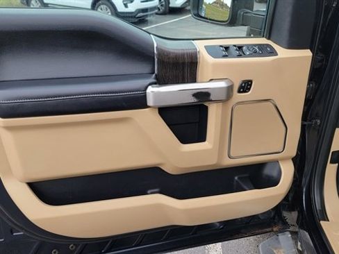 Used 2021 Ford F250 Lariat w/ Lariat Ultimate Package image 25