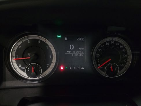 Used 2018 RAM 1500 Express AWD/4WD image 23