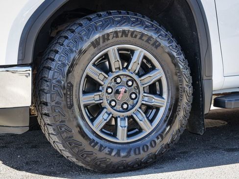 Used 2019 GMC Sierra 1500 SLT w/ SLT Premium Plus Package AWD/4WD image 11