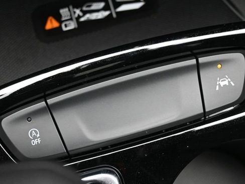 New 2026 Chevrolet Trax RS w/ Sunroof Package image 34