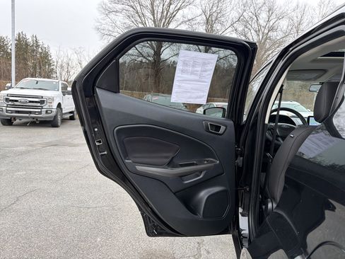 Used 2021 Ford EcoSport SE w/ SE Convenience Package image 28