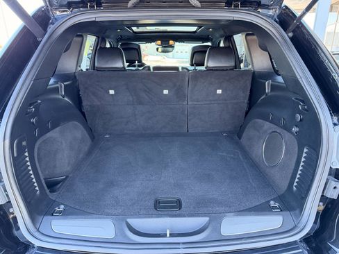 Used 2019 Jeep Grand Cherokee Overland image 36