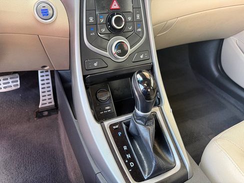 Used 2014 Hyundai Elantra Sport FWD image 26