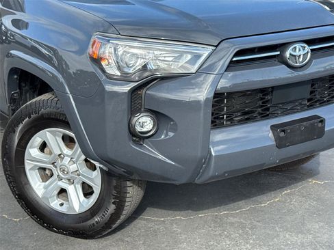 Used 2024 Toyota 4Runner SR5 AWD/4WD image 3