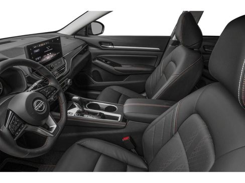 Used 2025 Nissan Altima 2.5 SR w/ SR Premium Package image 4