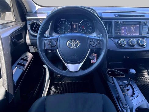 Used 2018 Toyota RAV4 LE w/ All Weather Liner Package FWD image 5