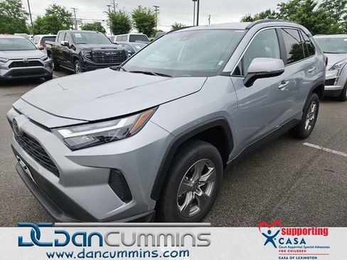 Used 2025 Toyota RAV4 XLE AWD/4WD image 1