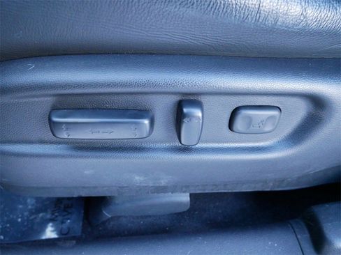 Used 2019 Honda Pilot Touring image 16