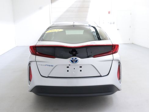 Used 2021 Toyota Prius Prime LE image 7