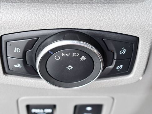 Used 2019 Ford F150 XLT w/ Equipment Group 302A Luxury AWD/4WD image 31