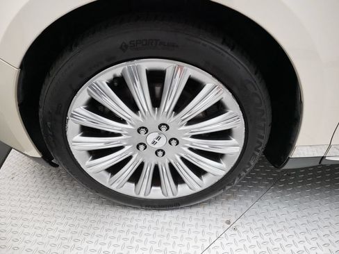Used 2015 Lincoln MKS AWD w/ Equipment Group 101A image 28
