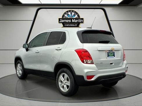 Certified 2022 Chevrolet Trax LS w/ Tint and Cruise Package image 7