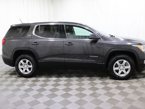 Used 2018 GMC Acadia SLE image 32