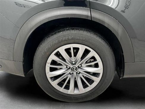 Used 2025 MAZDA CX-90 3.3 Turbo w/ Preferred Package AWD/4WD image 34