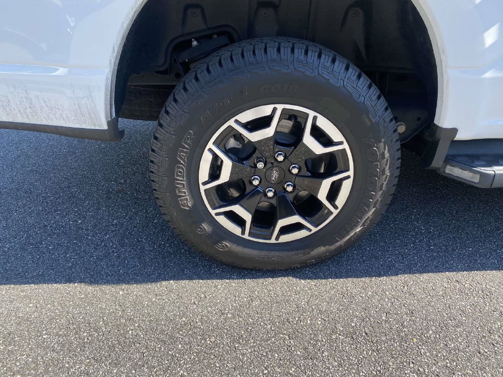 Used 2023 Ford F150 Lightning XLT AWD/4WD image 9