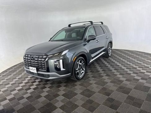 Used 2023 Hyundai Palisade Limited w/ Cargo Package FWD image 5