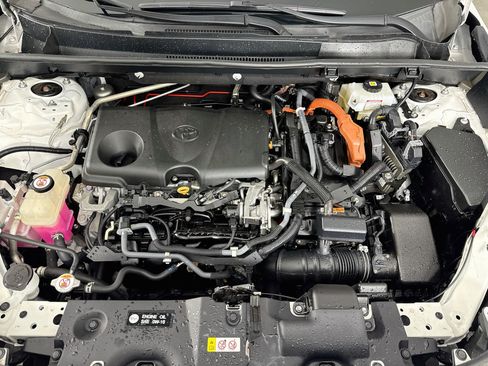 Used 2020 Toyota RAV4 LE AWD/4WD image 29