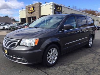 Used 2015 Chrysler Town & Country Touring w/ Driver Convenience Group