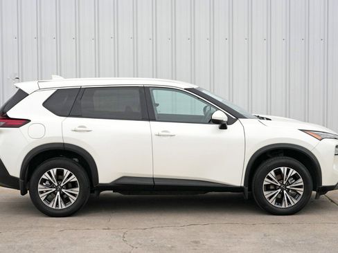Used 2023 Nissan Rogue SV FWD image 47