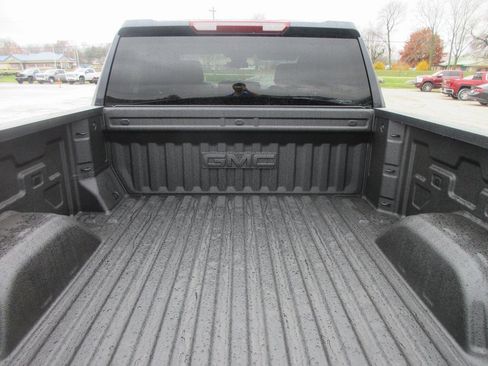 New 2026 GMC Sierra 1500 Elevation image 7