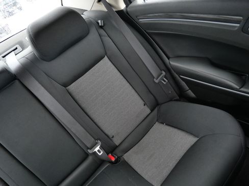 Used 2022 Chrysler 300 Touring w/ Sport Appearance Package image 14