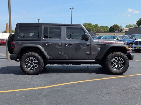 Used 2024 Jeep Wrangler Unlimited Rubicon w/ Technology Group AWD/4WD image 9