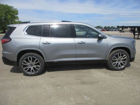 New 2026 GMC Acadia Denali Ultimate AWD/4WD image 3