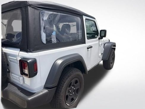 Used 2026 Jeep Wrangler Sport AWD/4WD image 5