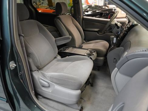 Used 2004 Toyota Sienna FWD image 20