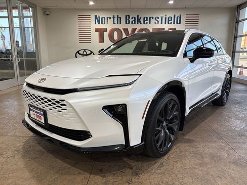 New 2025 Toyota Crown Signia image 6