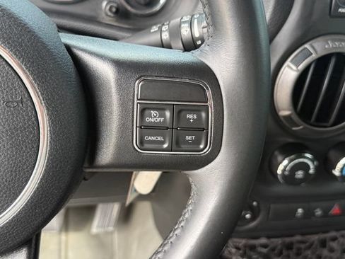 Used 2018 Jeep Wrangler Sport AWD/4WD image 16