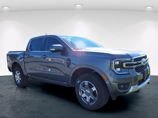 Used 2025 Ford Ranger Lariat w/ FX4 Off-Road Package AWD/4WD image 8