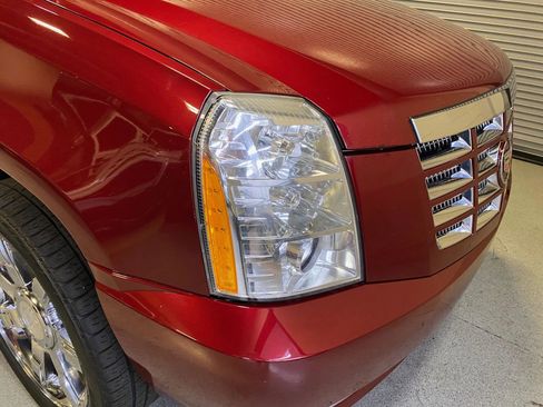 Used 2009 Cadillac Escalade AWD image 18