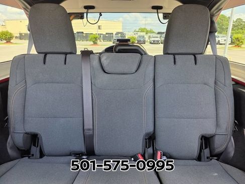 Used 2025 Jeep Wrangler Unlimited Sahara AWD/4WD image 13