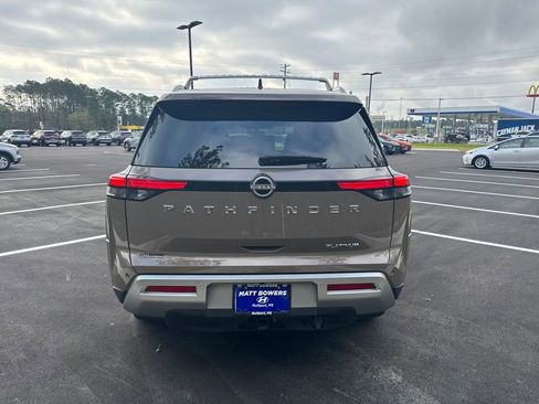 Used 2024 Nissan Pathfinder Platinum w/ Cargo Package image 4