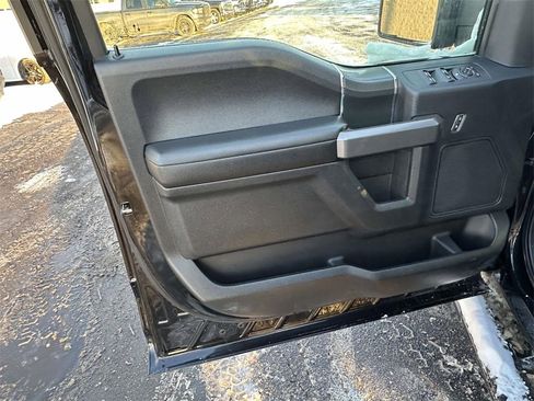 Used 2020 Ford F150 XLT w/ Equipment Group 302A Luxury image 17