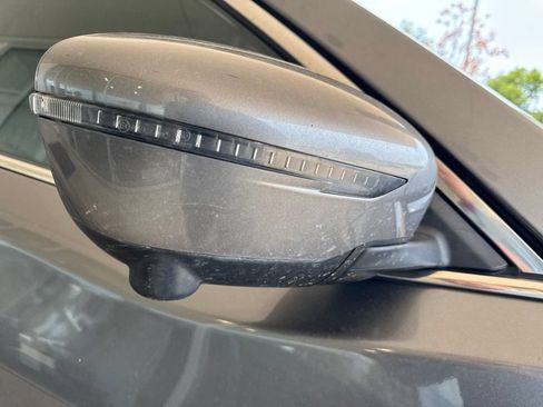 Used 2020 Nissan Rogue SV w/ Premium Package FWD image 5